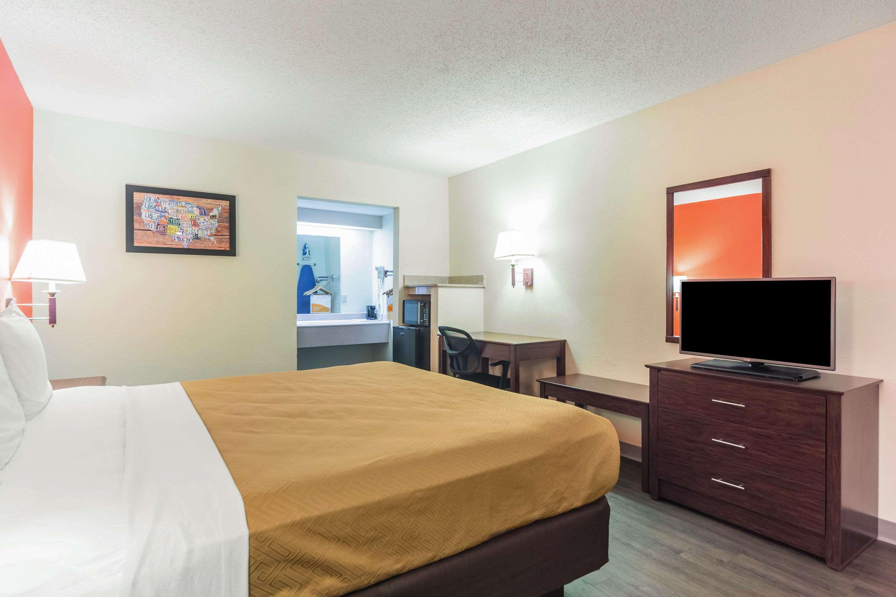 Econo Lodge Лорел Экстерьер фото