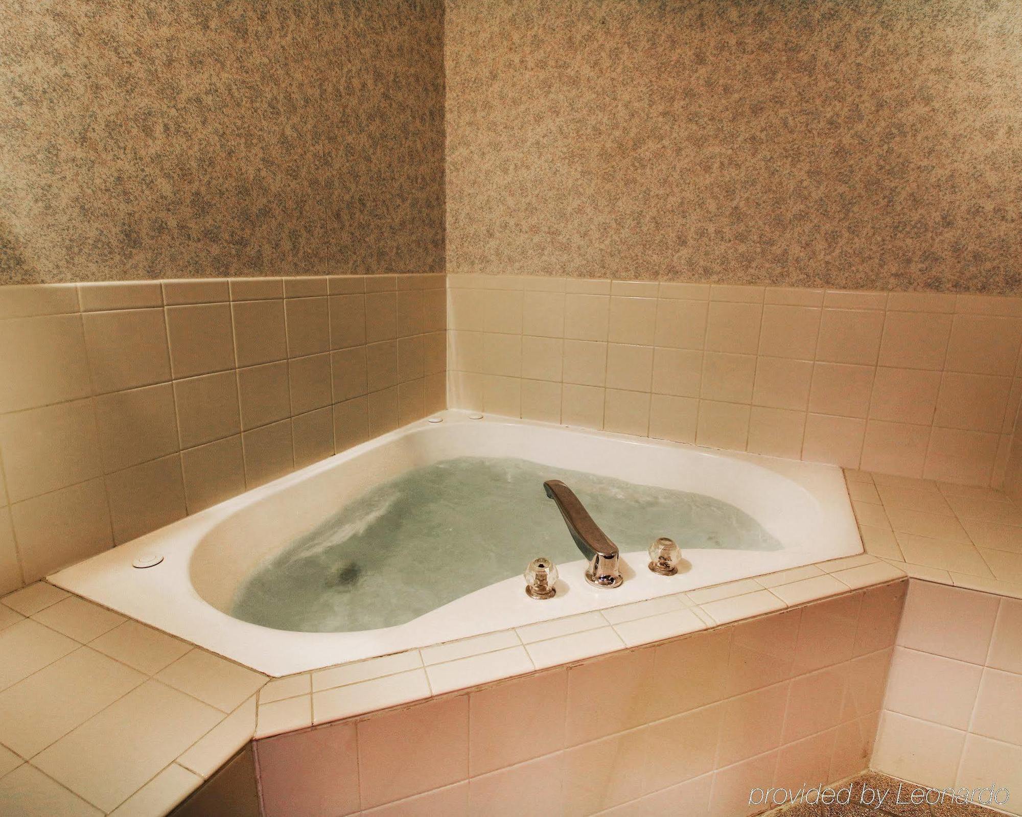 Econo Lodge Лорел Экстерьер фото