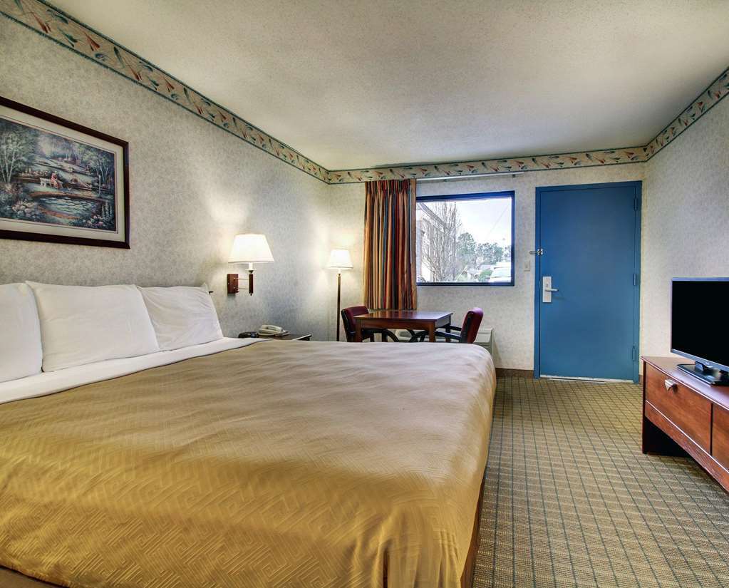 Econo Lodge Лорел Номер фото